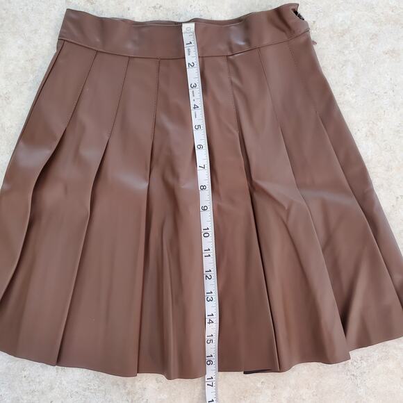 Kendall and Kylie Brown Faux-Leather Pleated Miniskirt Size XS - Picture 8 of 8